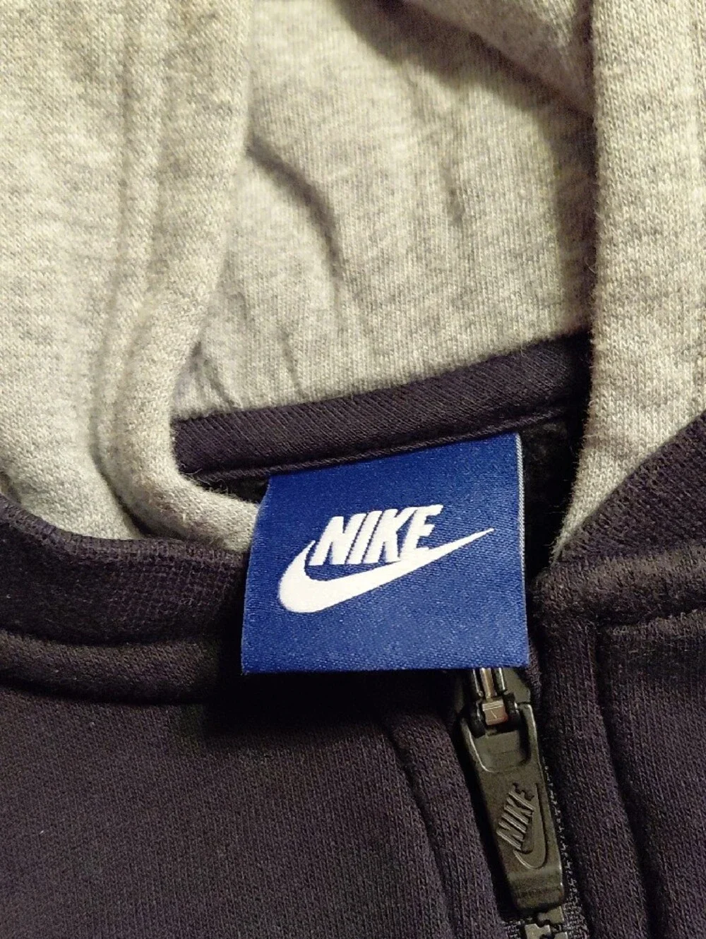 Nike Short Sleeve Zip-Up Hoodie in Black with Gray Lining